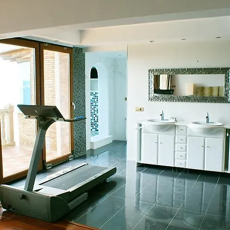 Aqua Villa *