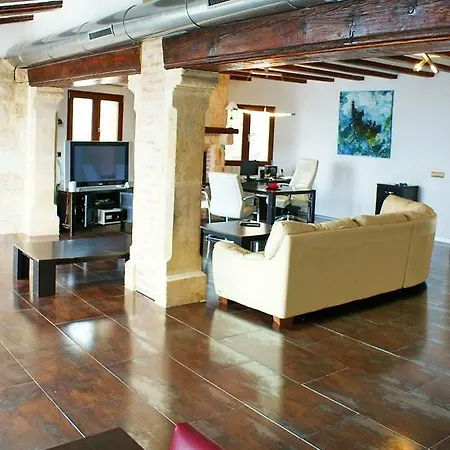 Villa Aqua