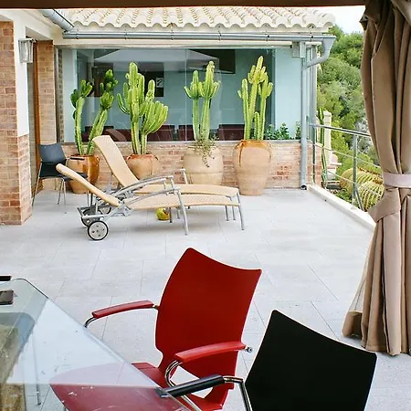 Villa Aqua